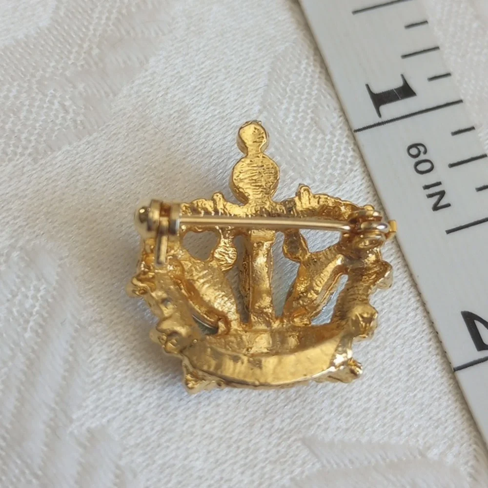 Royal Crown Gemstone Colored Rhinestone Brooch pin 1980’s